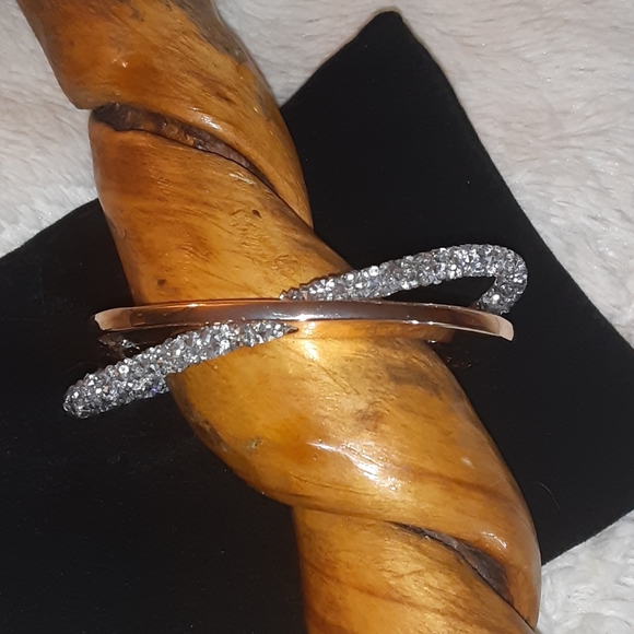 14k Rose Gold Crossover Cuff w/ Swarovski Crystals - Picture 4 of 7